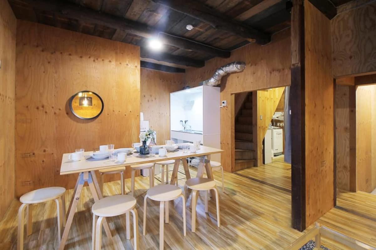 Nishikaniya - Large Apartment 10Mins Walk From Hiroshima Station Bagian luar foto